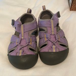 Keens toddler shoes EUC